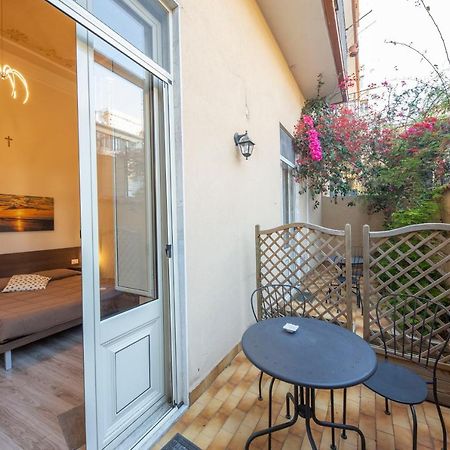 B&B Ambitious CTA Exteriér fotografie